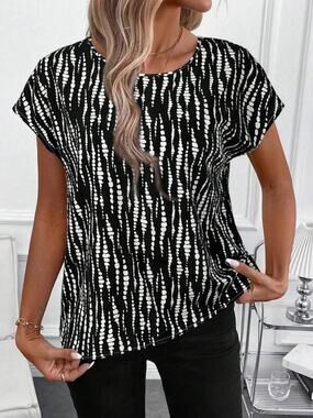 SHEIN Clasi Geometric Printed Round Neck Loose Fit Blouse - Med